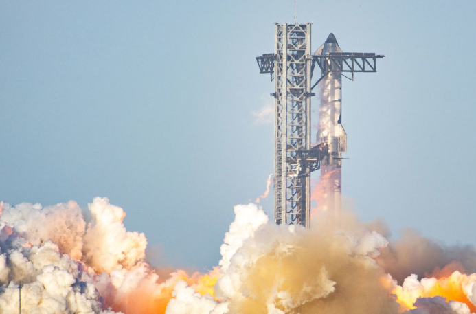 SpaceX Starship Spirals Out of Control in Second Straight Test Flight Failure